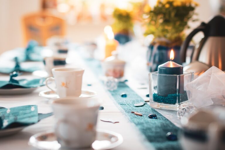 table, cups, banquet table